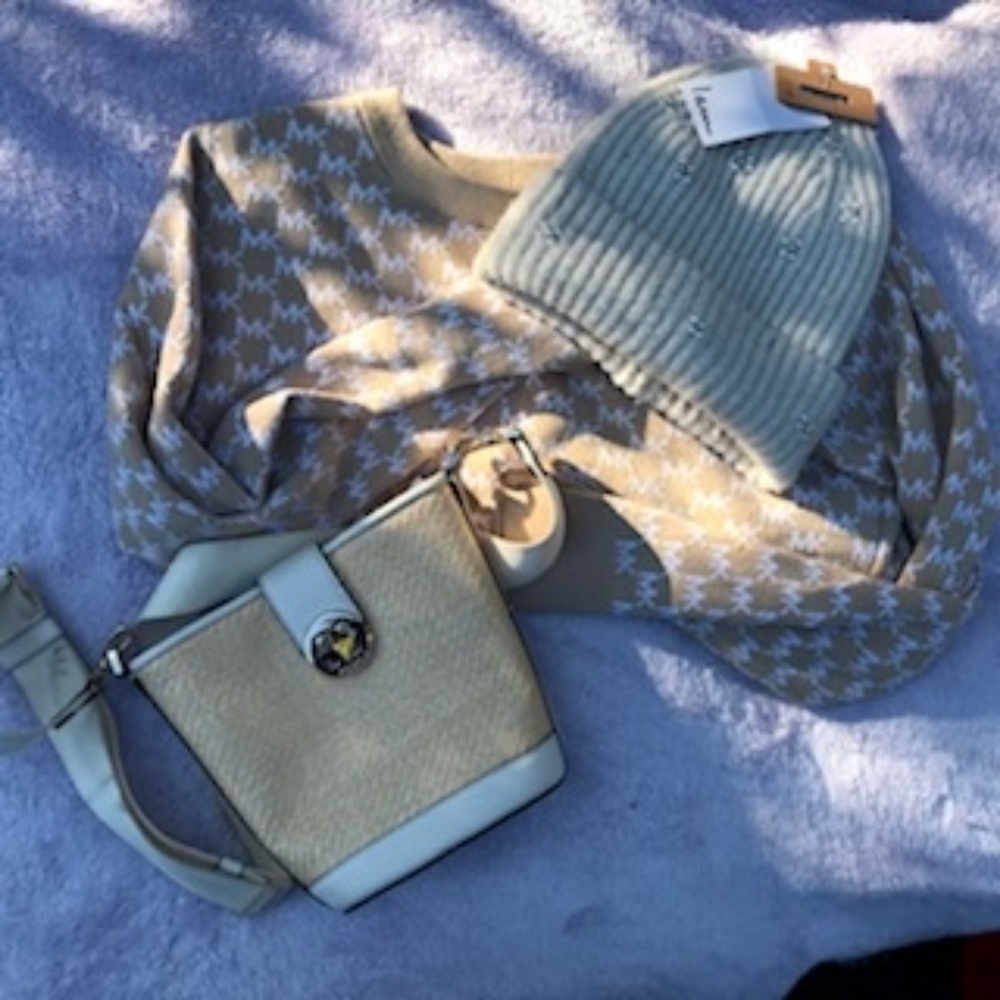 Michael Kors Tan Sweater and Cream Bag Set